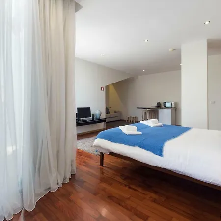 Lovelystay - Lovely Studio W/ Balcony 公寓