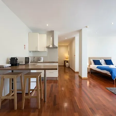公寓 Lovelystay - Lovely Studio W/ Balcony