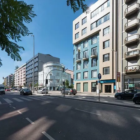 Lovelystay - Lovely Studio W/ Balcony *